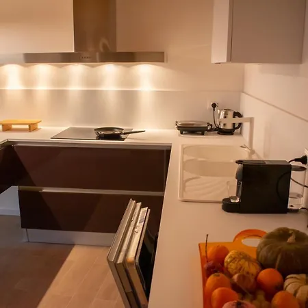Ca' Dei Sogni Apartment *